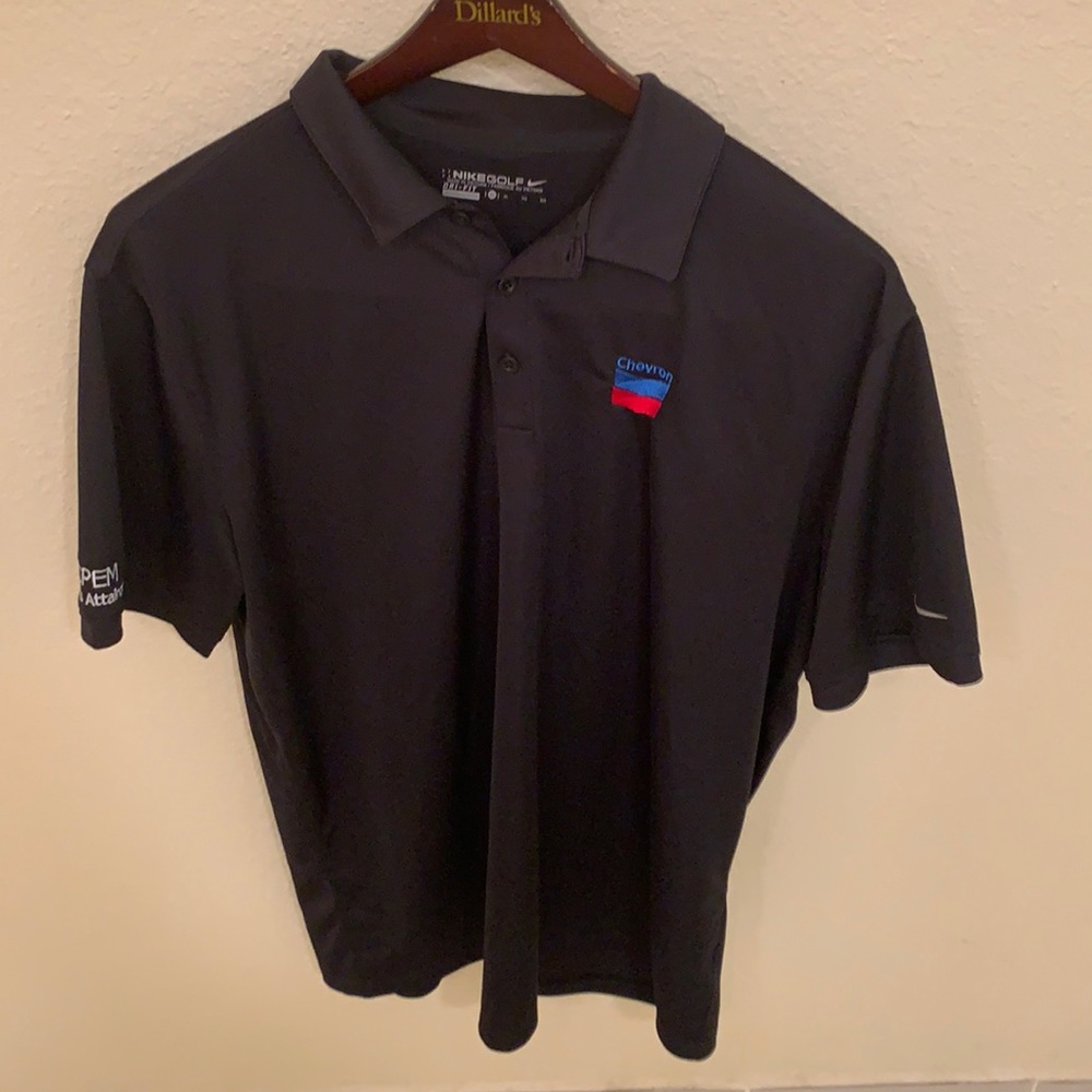 Nike Golf Dri-Fit. Chevron embroidered logo. Like new Size XL.